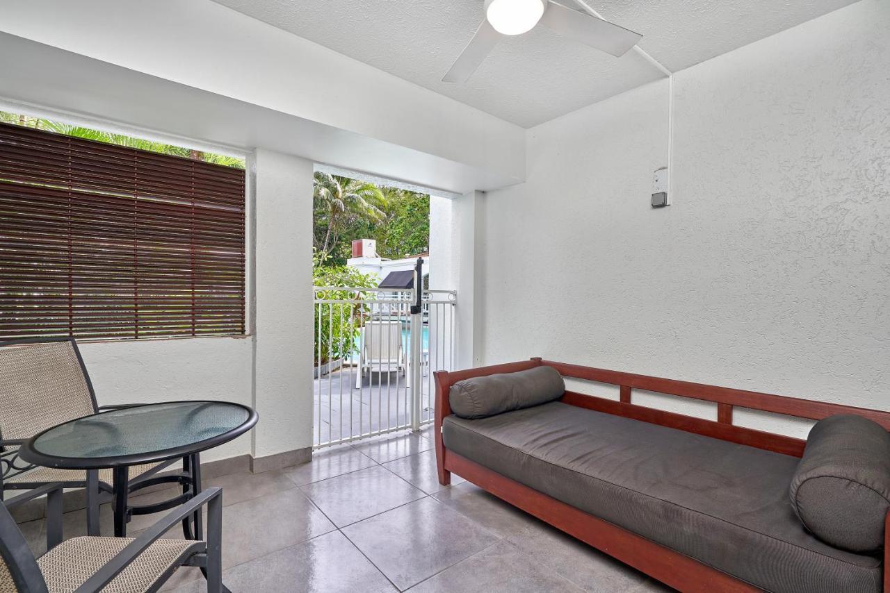 Alassio Apartments With Direct Pool Access 棕榈湾 客房 照片