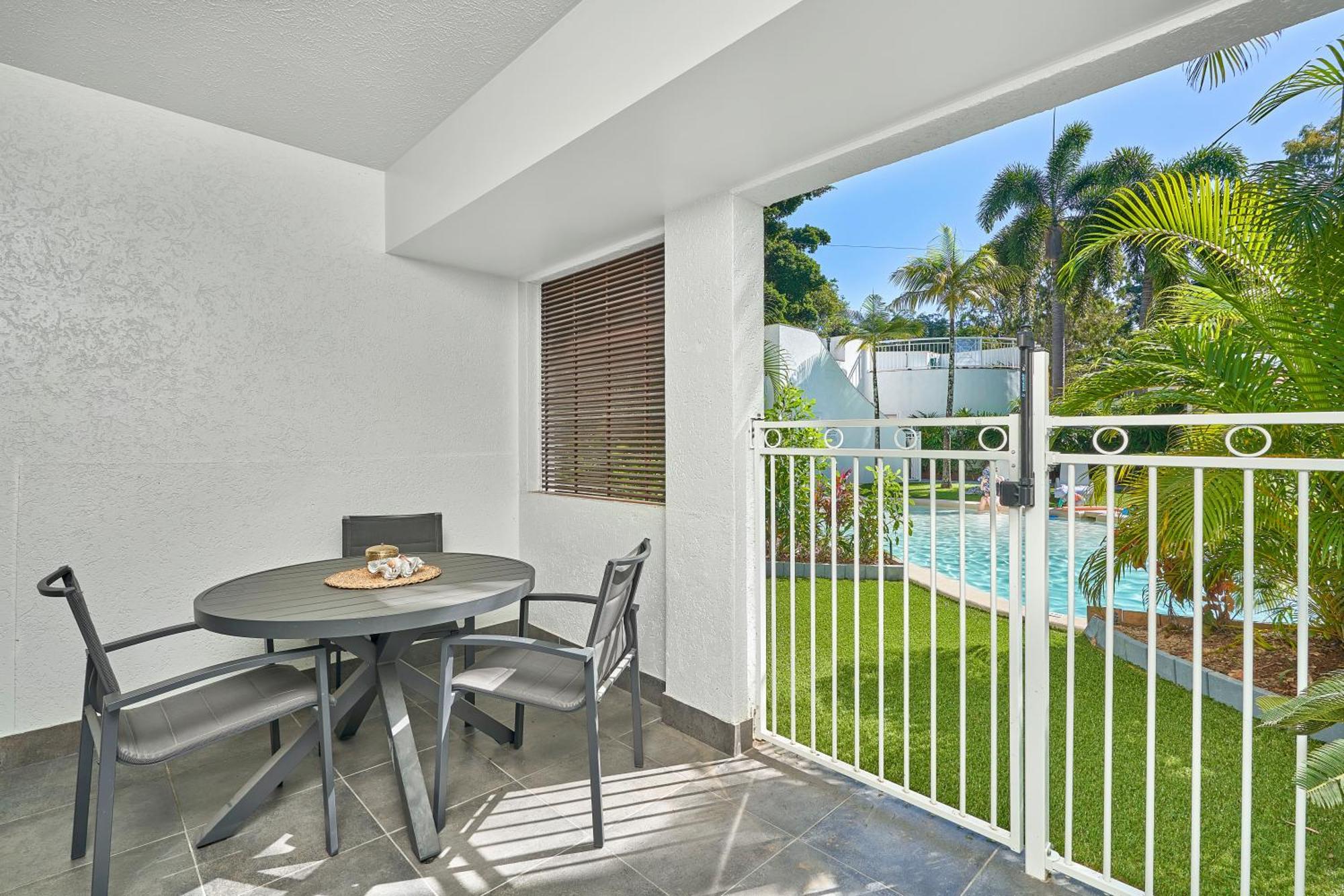 Alassio Apartments With Direct Pool Access 棕榈湾 客房 照片