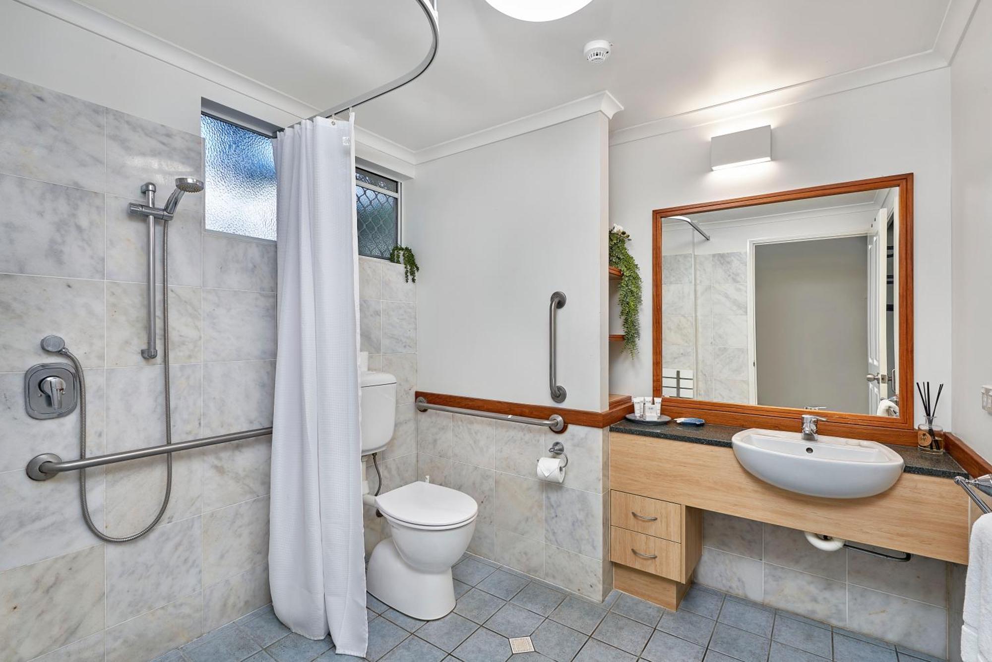 Alassio Apartments With Direct Pool Access 棕榈湾 客房 照片